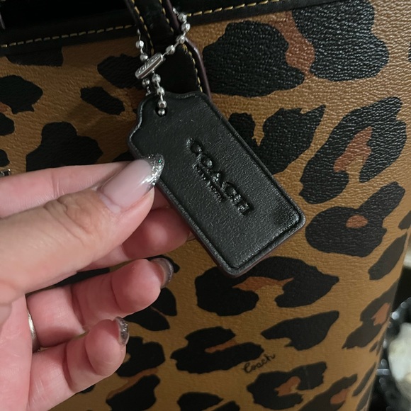 Coach cheetah purse - Picture 7 of 8